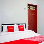Hotel O Krakatau Near Universitas Muhammadiya Sumatra Utara Umsu