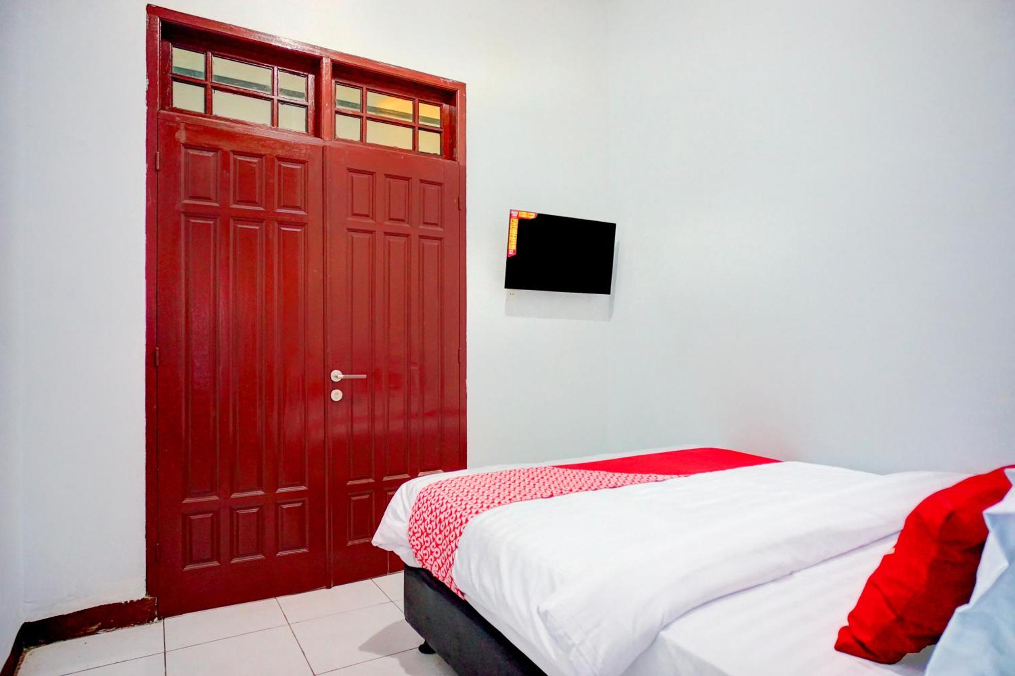 Hotel O Krakatau Near Universitas Muhammadiya Sumatra Utara Umsu 2*