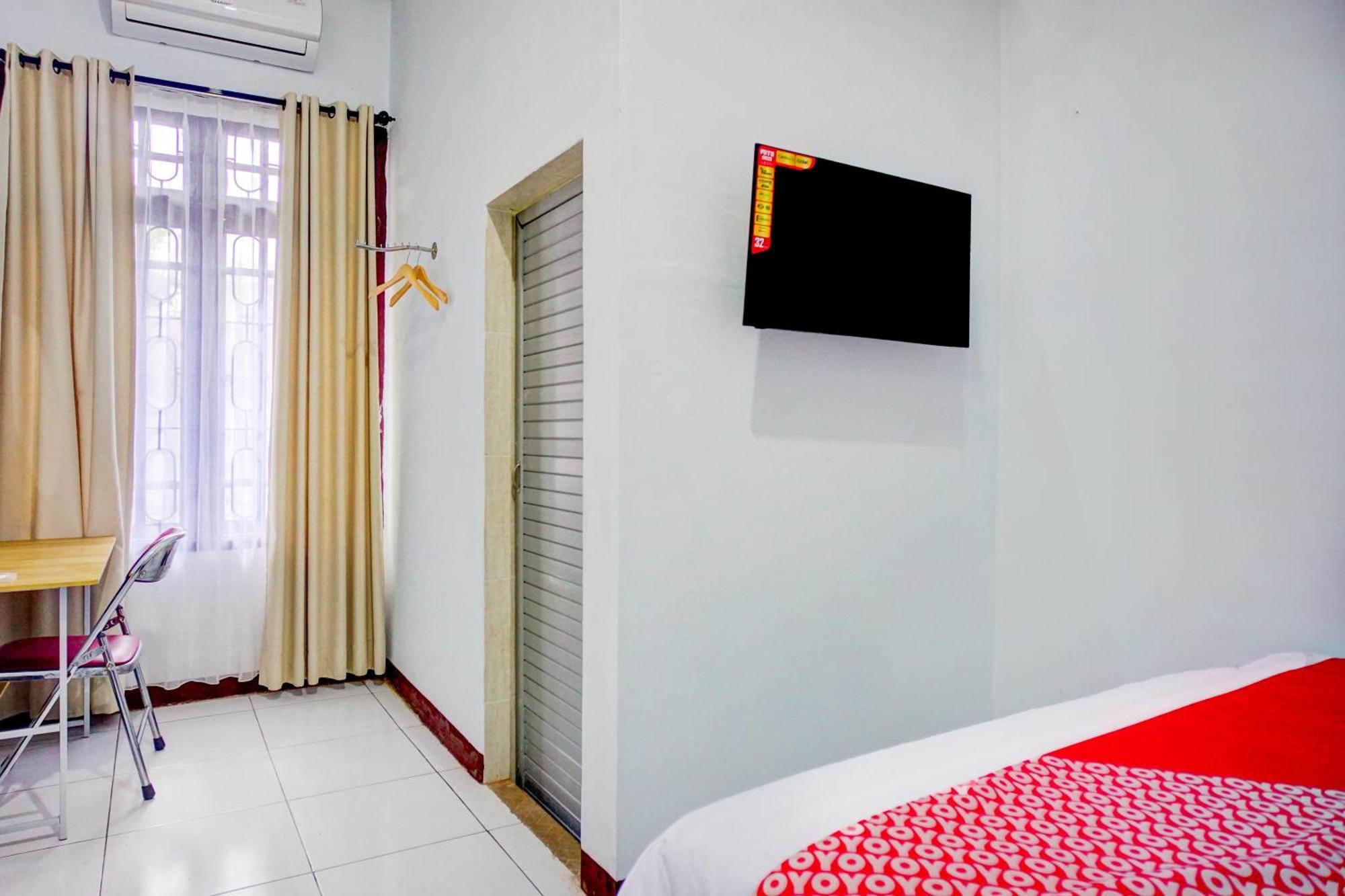 Hotel O Krakatau Near Universitas Muhammadiya Sumatra Utara Umsu Medan