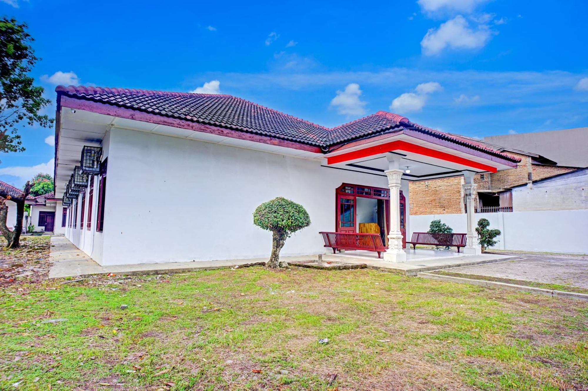 Hotel O Krakatau Near Universitas Muhammadiya Sumatra Utara Umsu Hotel Medan