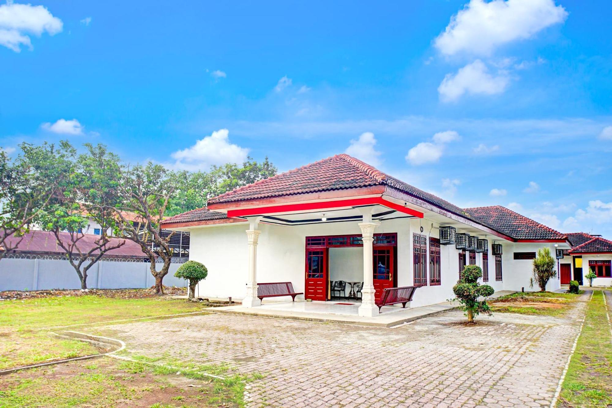 Hotel Hotel O Krakatau Near Universitas Muhammadiya Sumatra Utara Umsu Medan